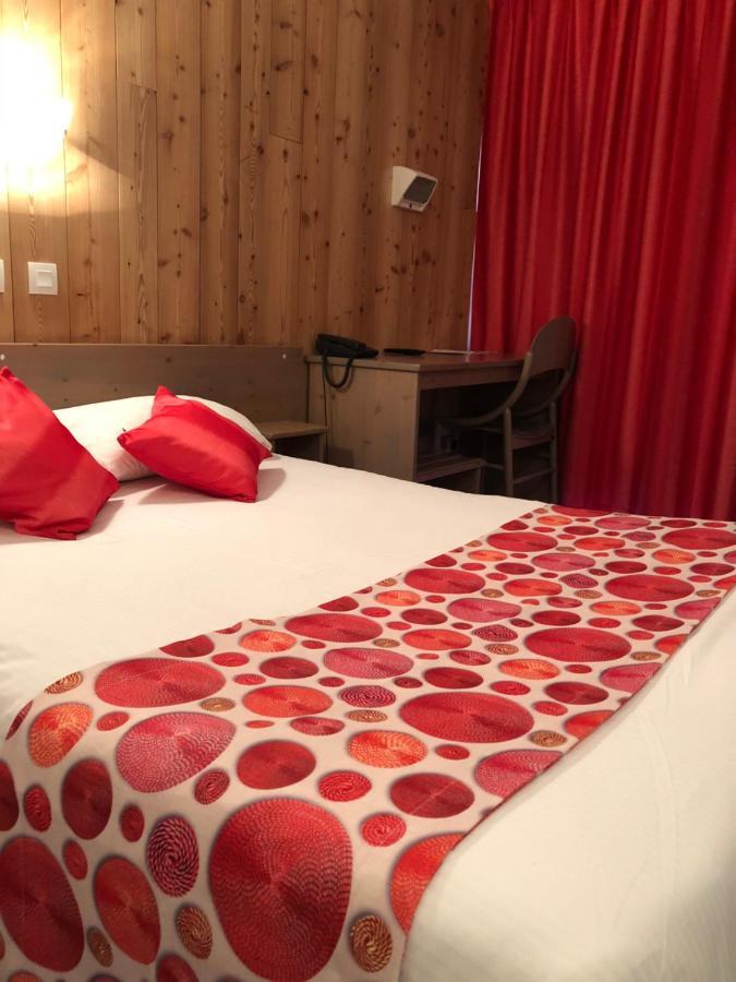 Hotel De La Gare Eygliers Eksteriør bilde